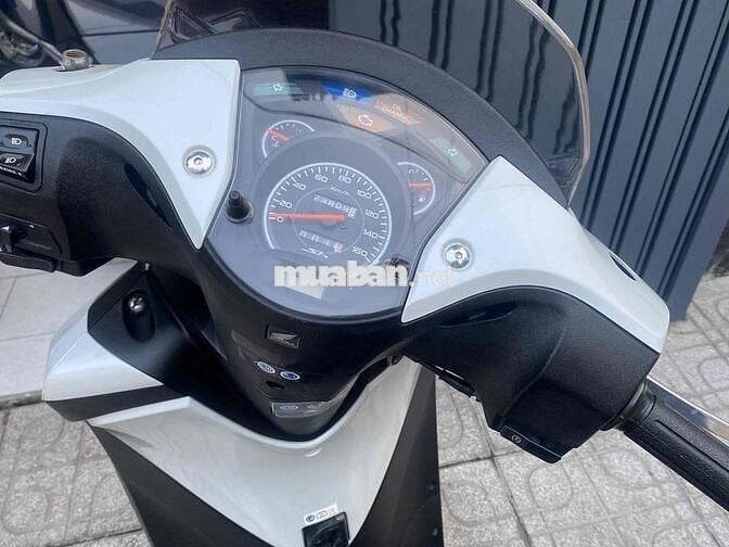 Mình bán Sh150i nhập Ý 2010 Sm1049 Áo Trắng zin