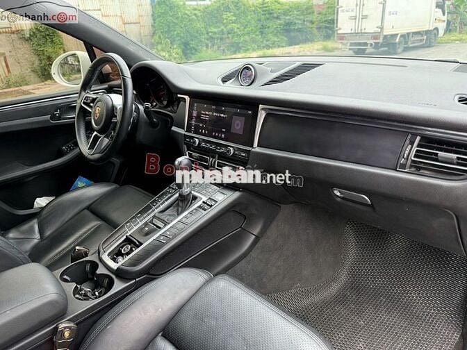 Porsche Macan 2.0 2021
