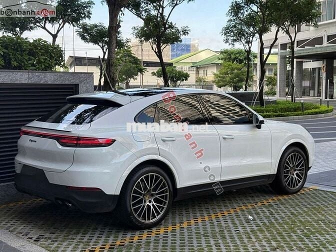 Porsche Cayenne Coupe’ Platinum Edition 2023