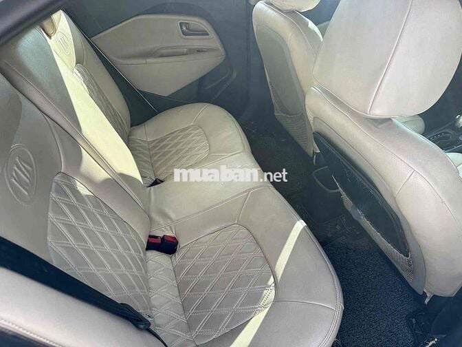 Kia Rio 2012 1.4 AT Hatchback - 140000 km