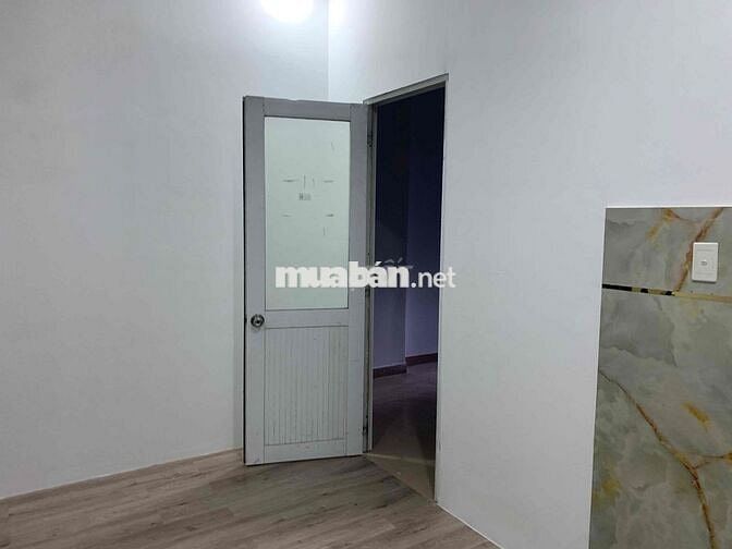 cho thuê phòng trệt lô gia thoáng đầy đủ nội thất mới