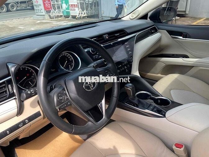 CAMRY 2.5Q đậm chất chủ tịch