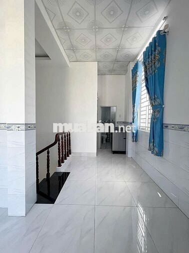 Bán Nhà Trệt 2 Lầu, hẻm oto 3 phòng ngủ giá tại cmt8 ,giá 3ty330