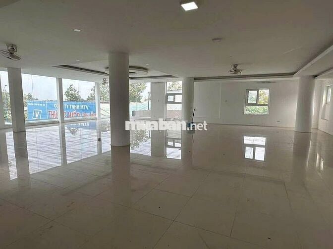 TÒA NHÀ 650M2 PCCC THẨM DUYỆT ĐIỆN 3FA 1FA ĐỦ THANG MÁY TRỆT 3 LẦU