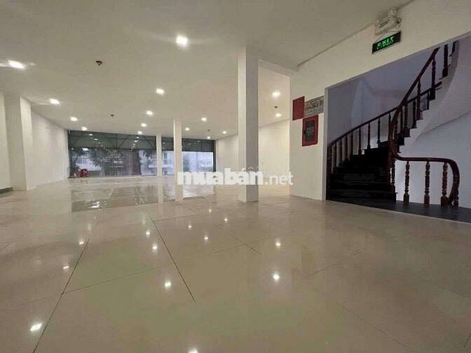 Tòa nhà 200m2 đất, 1200m2 sàn PCcc đầy đủ kdc chánh nghĩa