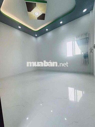 SIÊU PHẨM GẦN CHỢ DT 4.2m x 10m 3 Tỷ 950