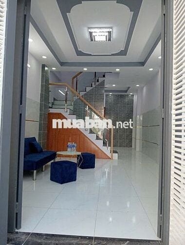 NHÀ BÌNH TRỊ ĐÔNG KẾ TÊN LỬA HẺM XE HƠI