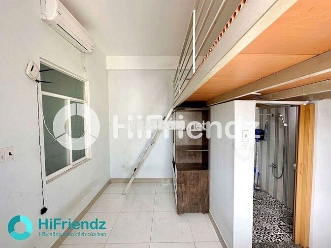Duplex cửa sổ trời - Gần trường UEH - HUFLIT - UMP Quận 10