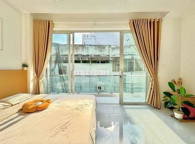 Studio ban công sát bên đh ufm, full nội thất,  ở 2-3 người ở.