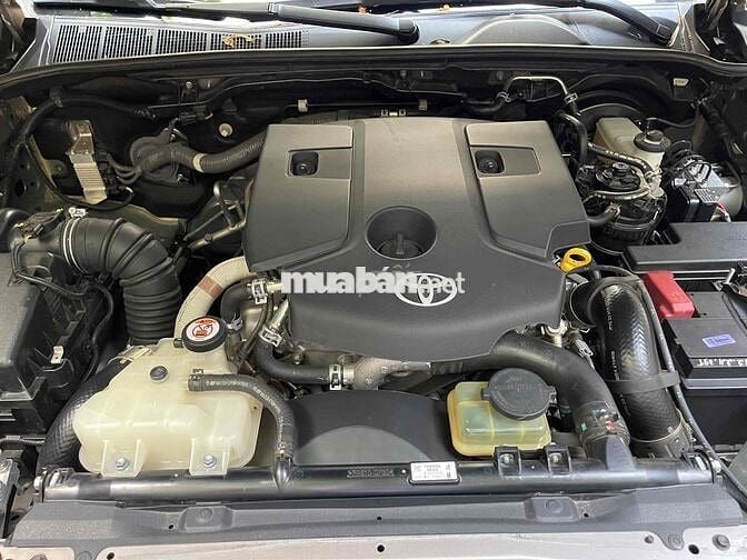 Toyota Fortuner 2.4G 4x2 AT Legender 2021