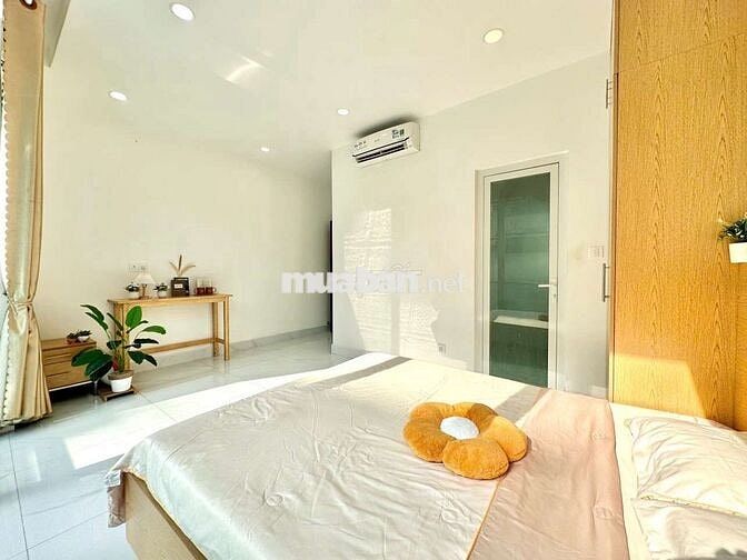 Studio ban công sát bên đh ufm, full nội thất,  ở 2-3 người ở.