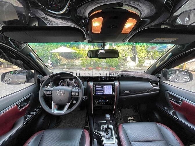 Toyota Fortuner 2.4G 4x2 AT Legender 2021