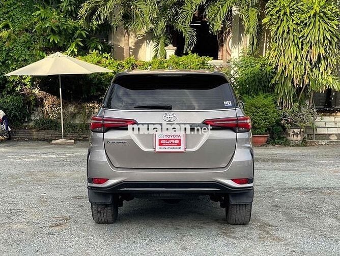 Toyota Fortuner 2.4G 4x2 AT Legender 2021