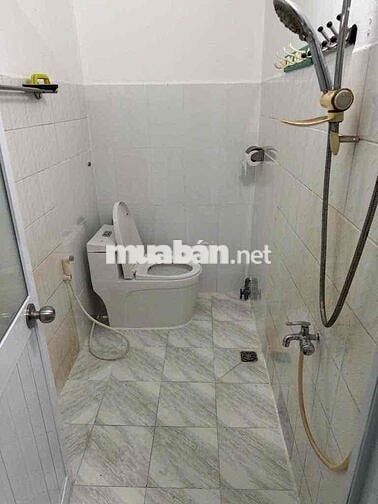 Quận 11 - lữ gia  - hẻm xe tải - 2 lầu 4 phòng 3 wc