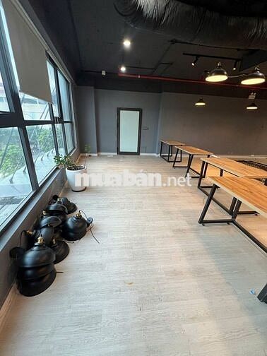 Cho thuê văn phòng Building Dương Đình Nghệ 102m giá 12$