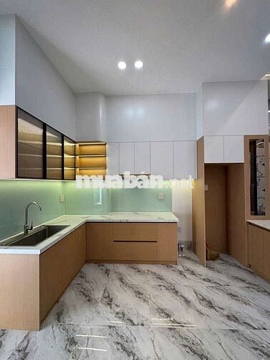NHÀ 2 LẦU - HẺM 50 TRẦN HOÀNG NA