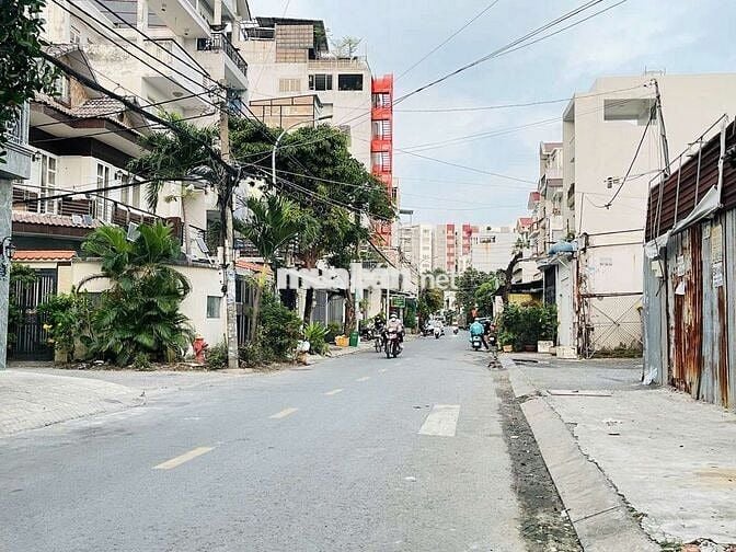 Giá rẽ. Nhà Mặt phố kinh doanh, đối diện RuBy Tân Phú, 2 tầng 4,1x15m.