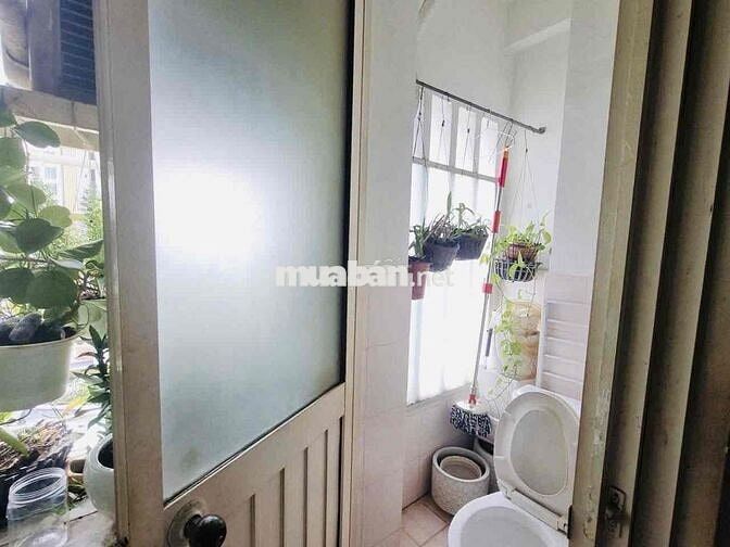 THƠM KÈO GÕ CỬA CC SỐ 1 TÔN THẤT  THUYẾT - VỊ TRÍ Ở NGAY BẾN VÂN ĐỒN