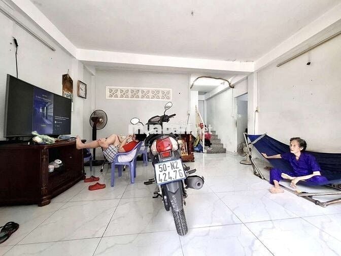 Bán nhà to đùng giá nhỏ xíu xiu Bình Trị Đông , BTĐ , Bình Tân