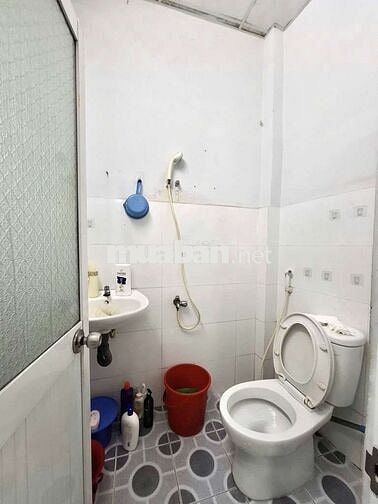 Bán nhà to đùng giá nhỏ xíu xiu Bình Trị Đông , BTĐ , Bình Tân