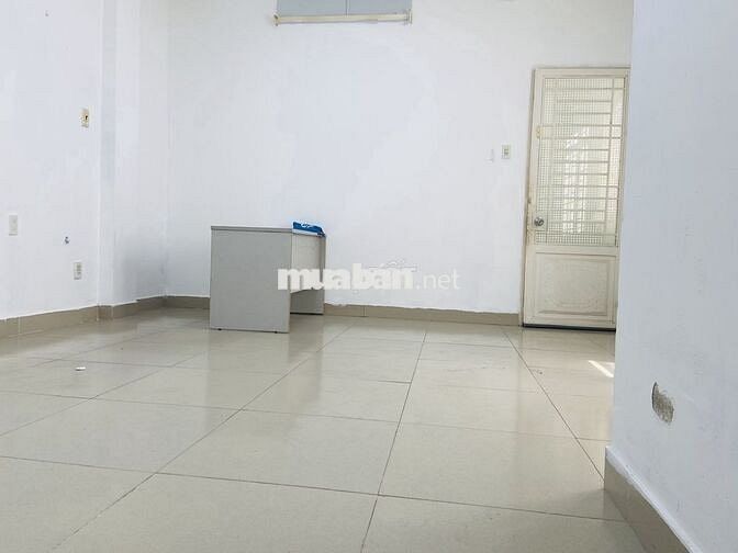 Cho thuê tầng trệt làm văn phòng làm việc 40m2 tại P.Tân Định Q1