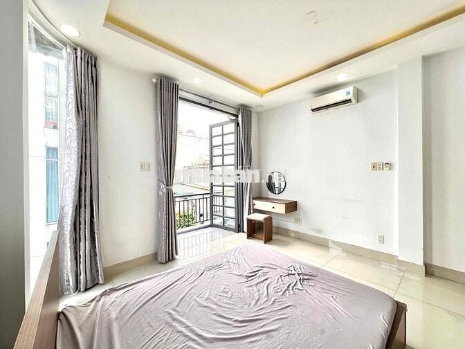 Cho Thuê 1PN Balcon 40m2 Giặt Riêng 3ng3xe Ngay ĐH Bách Khoa UEH Q10