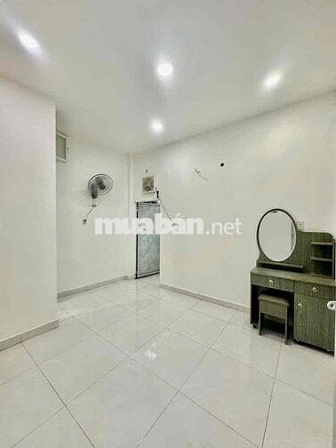 Siêu Phẩm Ko Lộ Giới 4.3m x 4m Đủ Nội Thất Ở Ngay 2.6 TỶ