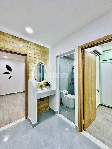 Diện tích: 45m² - Kết cấu: Nhà 3 tầng xây mới, thiết kế hiện đại,
