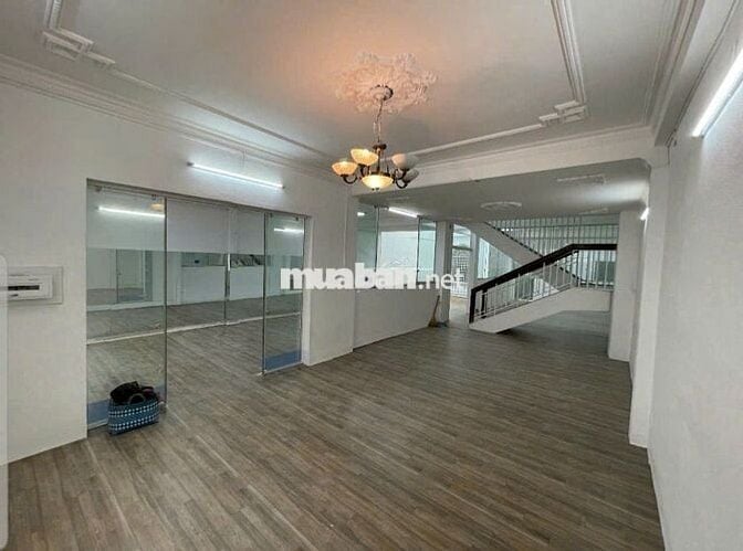 🏢 CHO THUÊ NHÀ NGUYÊN CĂN TẠI BẠCH ĐẰNG - 10X23M - TRỆT 1 LẦU SÂN RỘNG