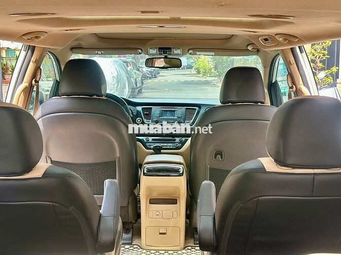Kia Sedona 2016 3.3L GATH - 78000 km zin đẹp