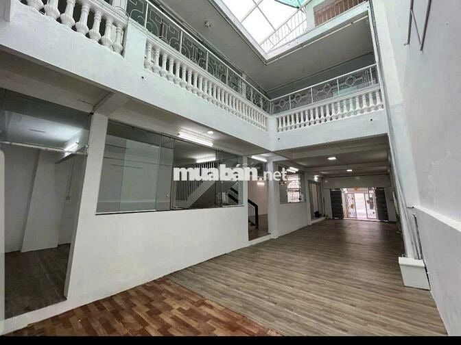🏢 CHO THUÊ NHÀ NGUYÊN CĂN TẠI BẠCH ĐẰNG - 10X23M - TRỆT 1 LẦU SÂN RỘNG