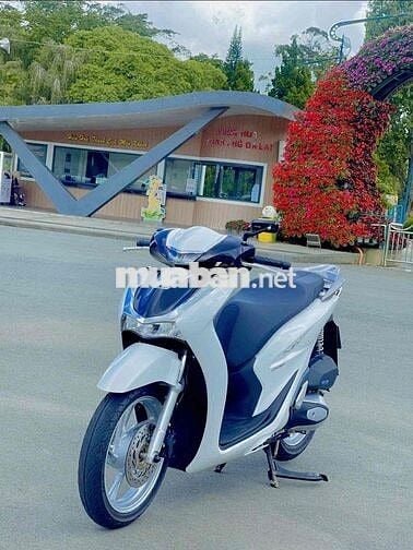 xe mới như hình chạy chưa tới 4000km thương lượng