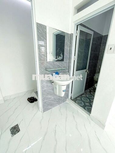 Chủ đi định cư gấp bán nhà Tân Hoà Đông, Quận 6, DT 22m2 nhỉnh 2 tỷ