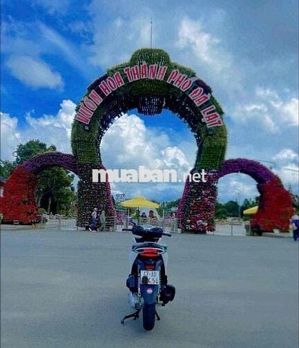 xe mới như hình chạy chưa tới 4000km thương lượng