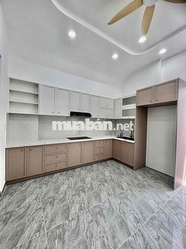 Nhà Mới DT 280m2 1Trệt 4Lầu 6Pn 7Wc Sân Thượng Hẻm Xe Tải Vỉa Hè Mát