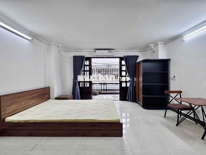 Căn hộ CC full nội thất mới có BAN CÔNG lớn kế BV Thống Nhất 7 Hiền