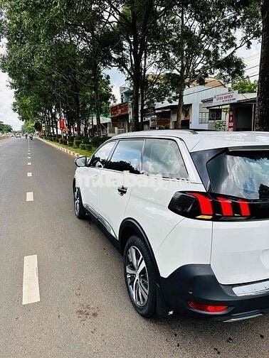 Peugeot 5008 2018 1.6L Turbo - 86000 km