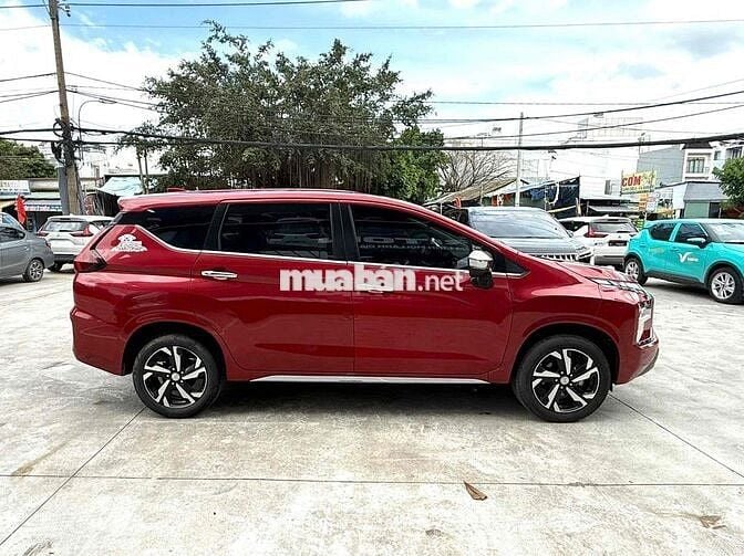 Xpander Premium 2023 xe hãng hỗ trợ trả góp