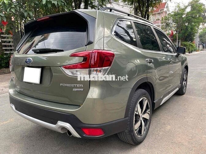 Subaru Forester 1/2020 I-S Eyesight - 82000 km