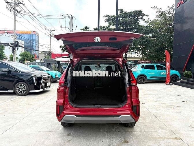 Xpander Premium 2023 xe hãng hỗ trợ trả góp