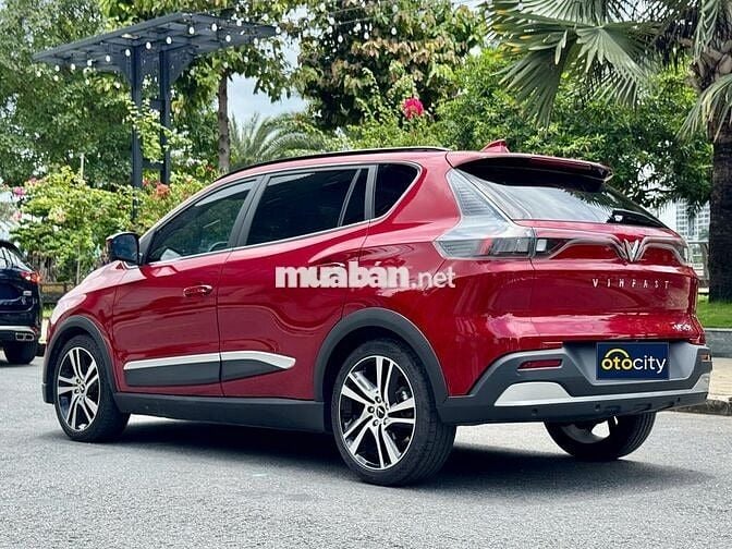 VinFast VFe34 2022 - Màu đỏ - 2v3km