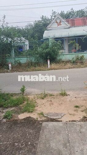 Đất thổ cư chính chủ có sẵn nhà cấp 4 cũ!