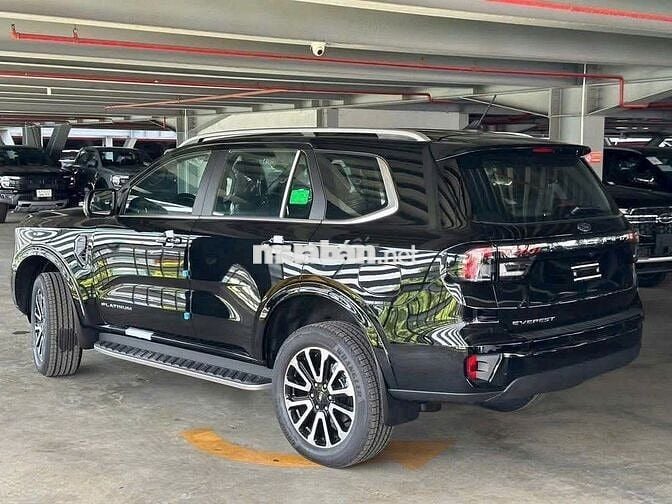 Ford Everest Platinum–Xe sang,full option,giá tốt