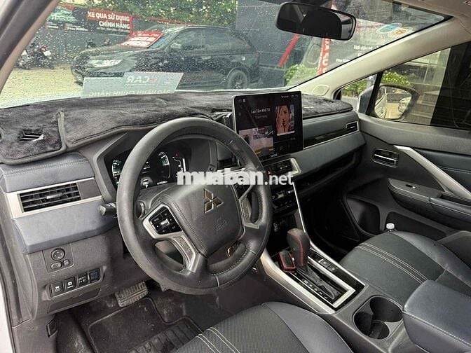 Xpander Cross 2024- chạy chỉ 10 ngàn cây