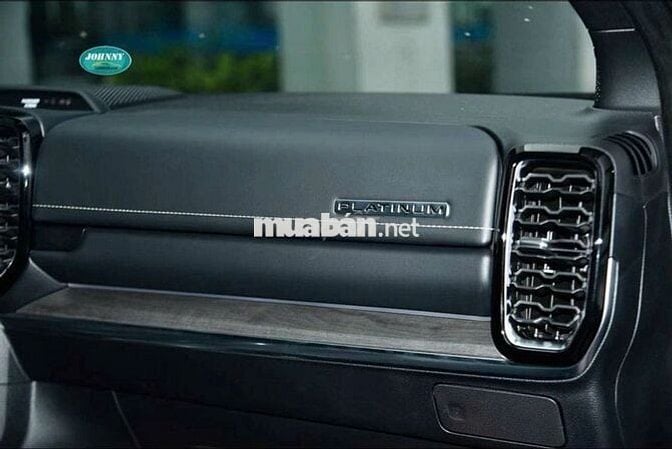 Ford Everest Platinum–Xe sang,full option,giá tốt