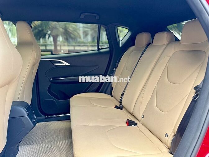 VinFast VFe34 2022 - Màu đỏ - 2v3km