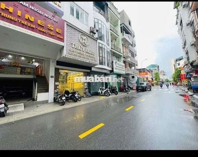 Tôi cần bán nhà mặt ngõ ô tô tải chánh kinh doanh sầm uất .