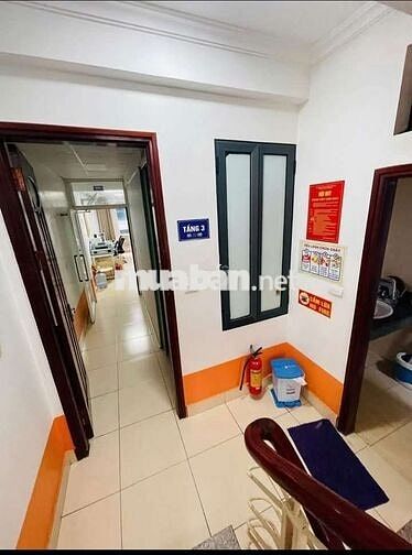 Tôi cần bán nhà mặt ngõ ô tô tải chánh kinh doanh sầm uất .