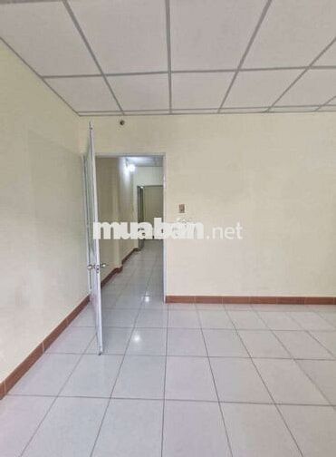 cần bán gấp nhà Bình Chánh Phạm Hùng 1T2L diện tích lớn SHR gần trường