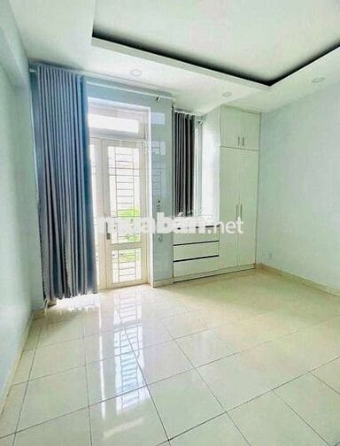 Mua nhà tặng full nội thất 90m2, đường 6m, gần BX Quận 8